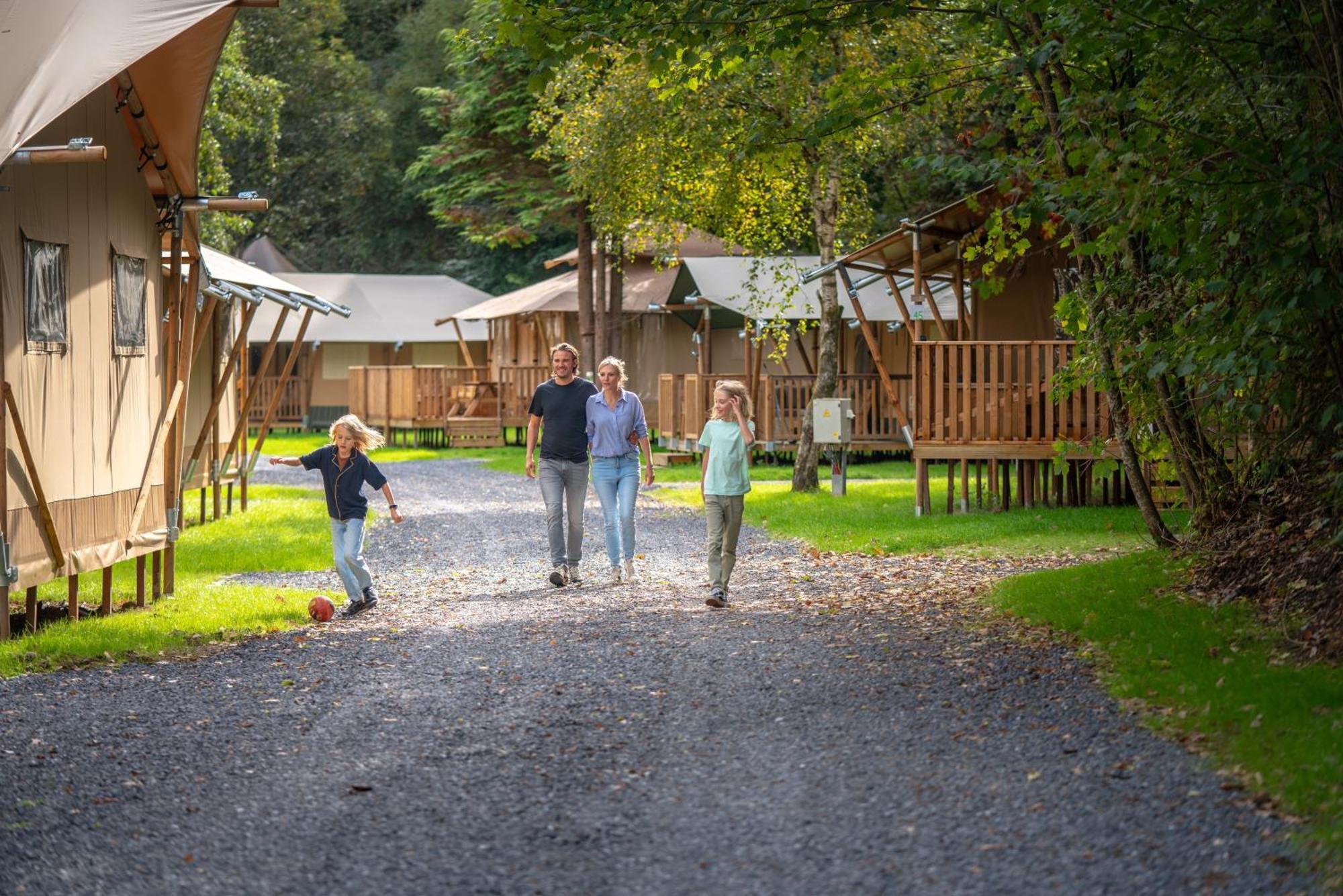 Landal Glamping Neufchateau Hotel Exterior photo