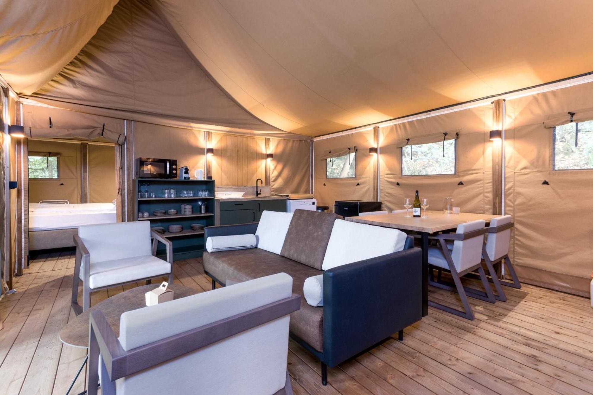 Landal Glamping Neufchateau Hotel Room photo