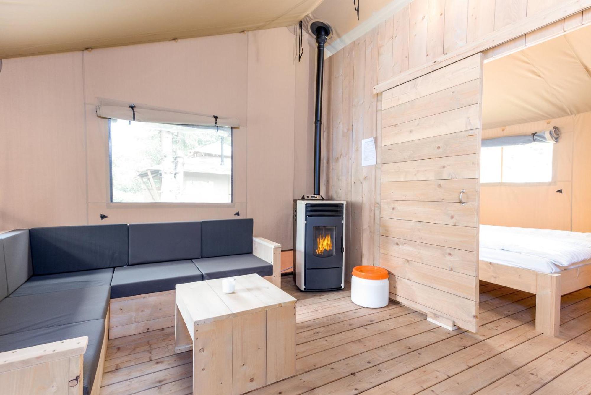 Landal Glamping Neufchateau Hotel Room photo